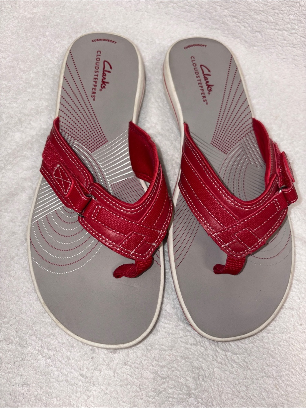 Clarks cloudsteppers Red thong Women's Comfort Slide Sandals size 9